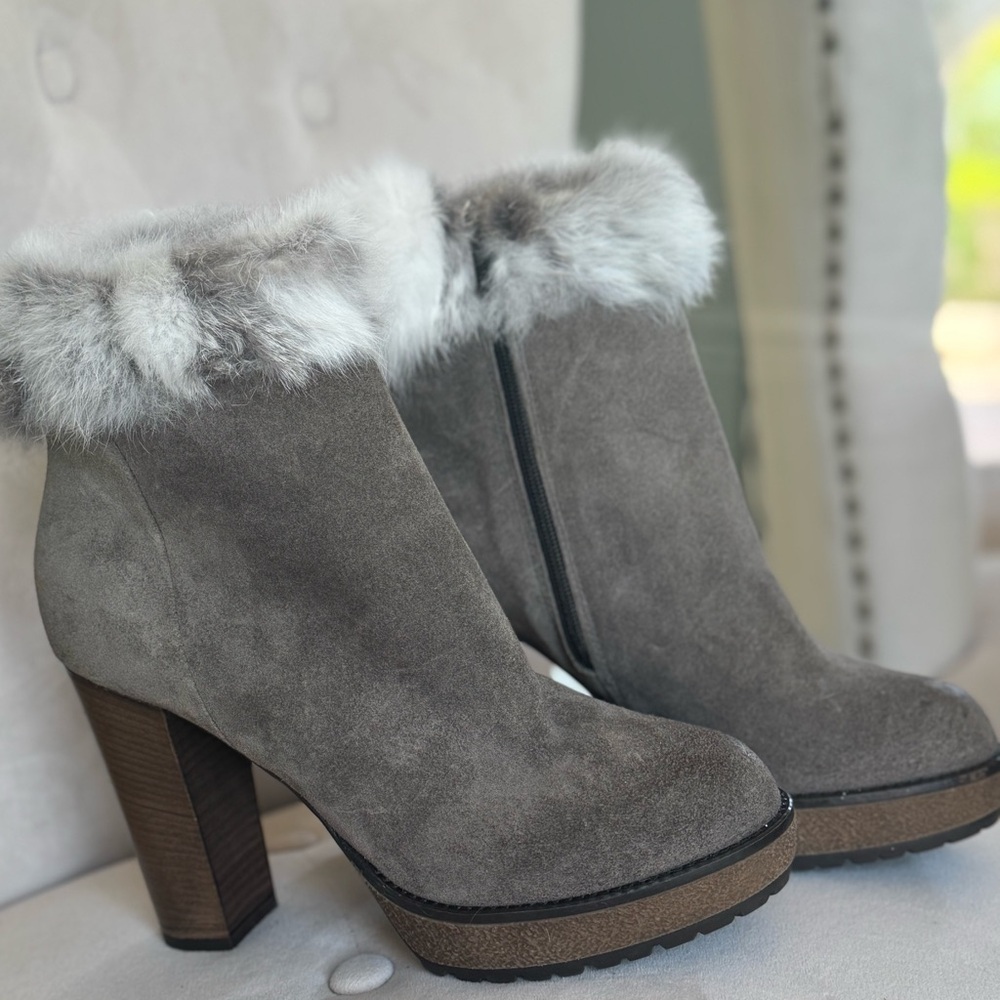 MANAS fur trimmed suede boots, EU size 40